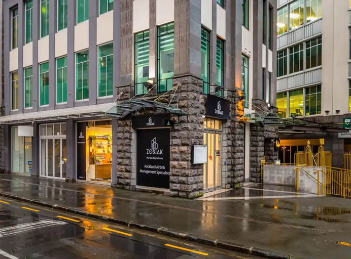 Exterior & Views, Central stylish studio in CBD by Zodiak Stays, Waitakere