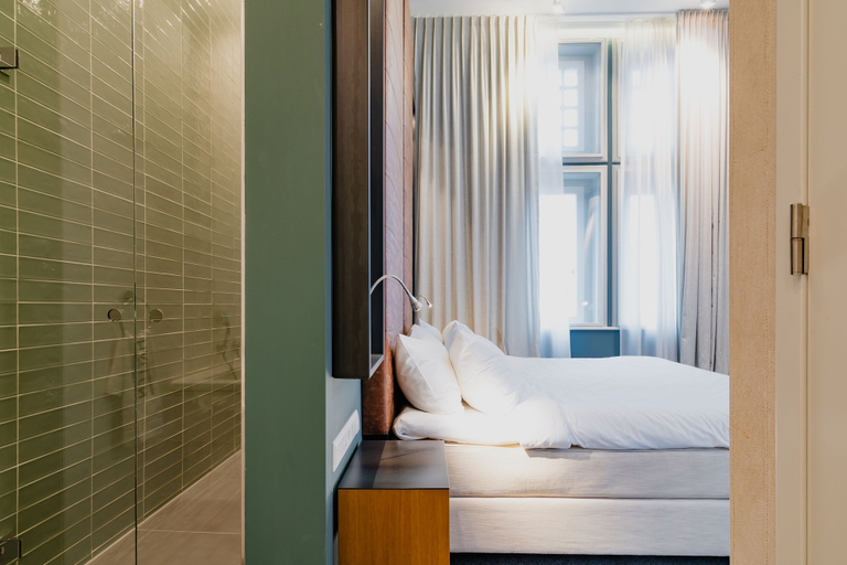 Bedroom 3, Hotel De Hallen, Amsterdam