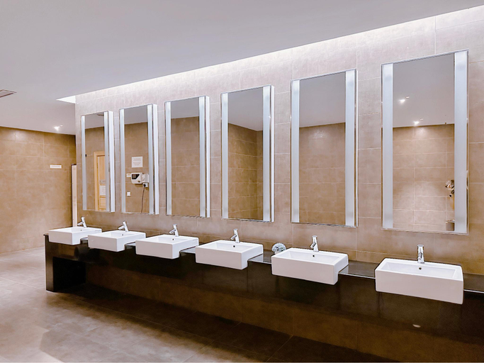 Bathroom 4, Silver Scape Residence Melaka Raya by HeyStay Management, Malacca City