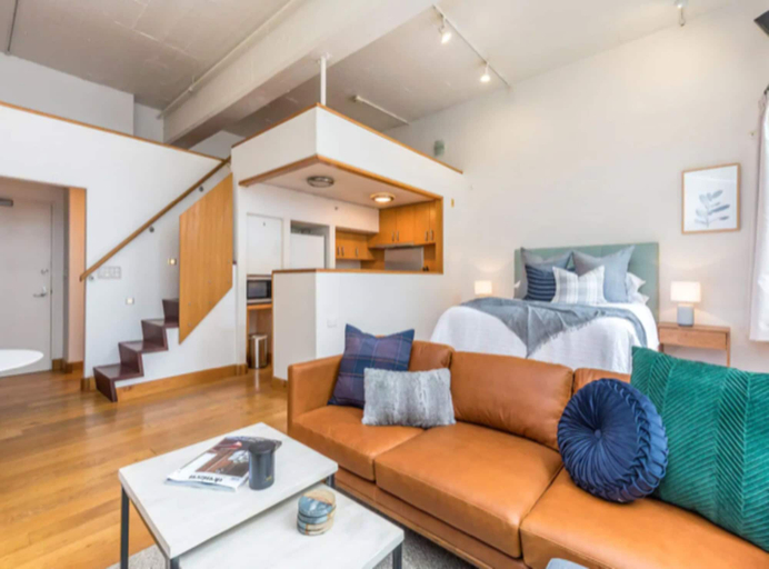 Others 4, Central stylish studio in CBD by Zodiak Stays, Waitakere