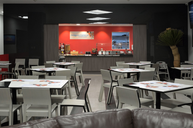 Food & Drinks 4, Holiday Inn Express PACHUCA by IHG, San Agustín Tlaxiaca