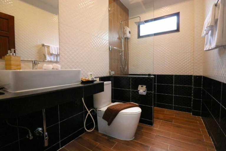 Bathroom 5, The Scene Cliff View Villas, Mueang Krabi