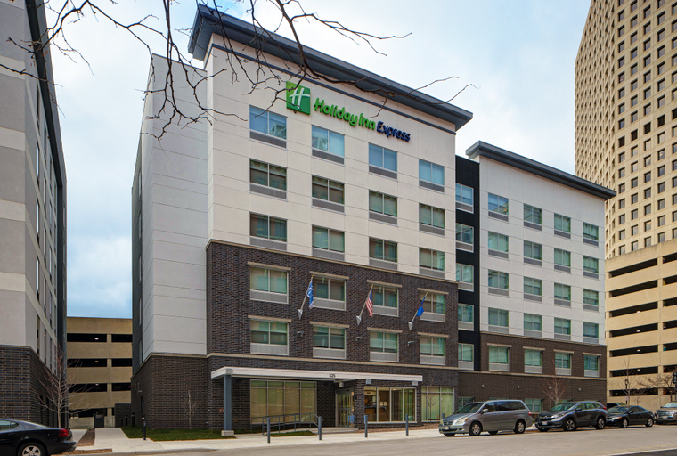 Exterior & Views 4, Holiday Inn Express MILWAUKEE DOWNTOWN by IHG, Milwaukee