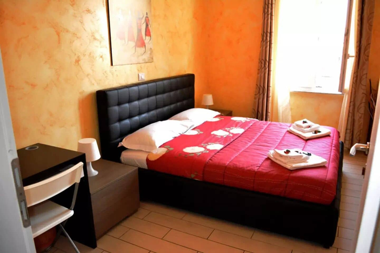 Bedroom 5, Vatican Sky Rooms, Rome