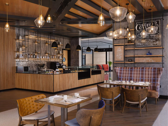 Food & Drinks 5, DoubleTree by Hilton Muscat Qurum, Muttrah