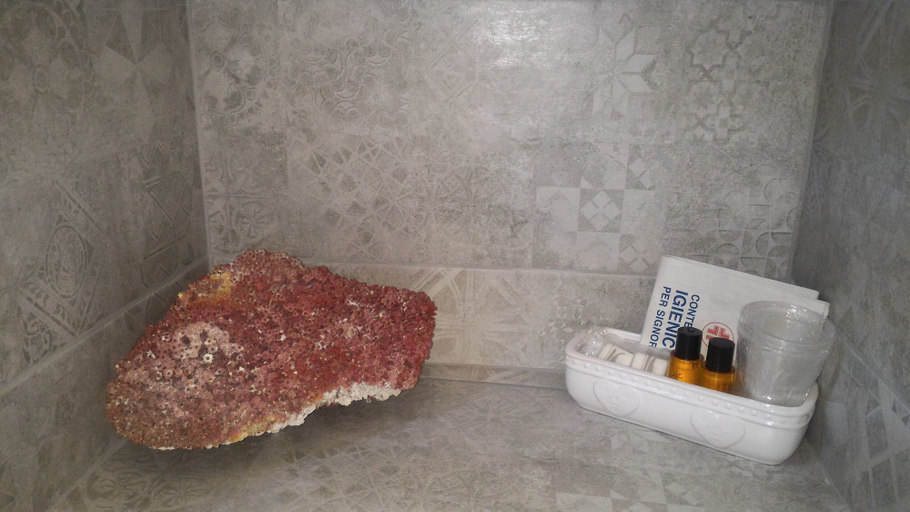 Bathroom 2, IL VICOLO, Bari