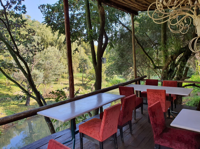 Others 4, Hornbill Lodge, West Rand