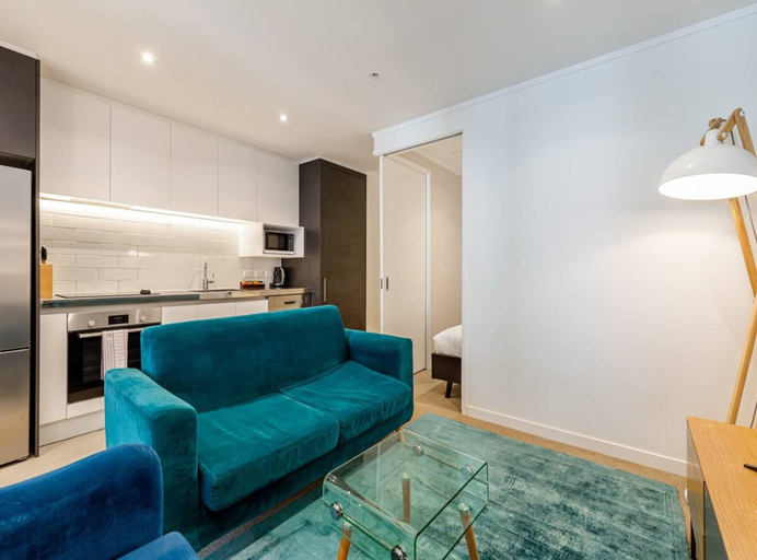 Others 4, Central & Modern 2-Bedroom Apartment, Waitakere