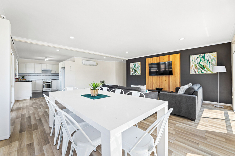 Dining Room 4