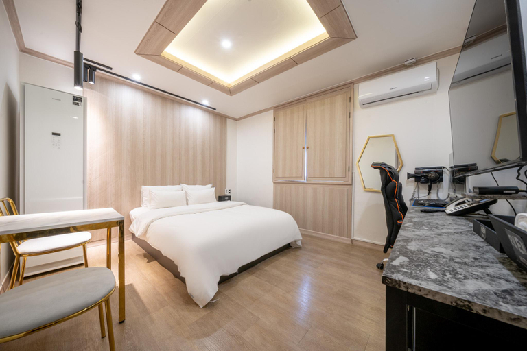 4, Gunsan Hotel Even, Gunsan