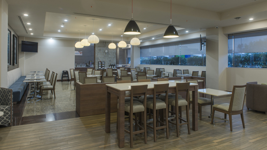 Food & Drinks 3, Holiday Inn Express MEXICO CITY - TOREO by IHG, Naucalpan de Juárez