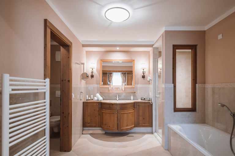 Bathroom 5, Majestic – Unique Spa Resort, Bolzano
