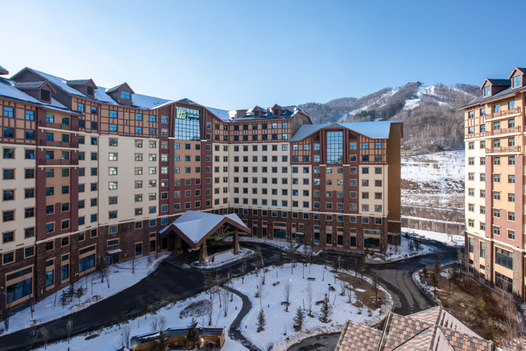 Exterior & Views 3, Holiday Inn Express CHANGBAISHAN by IHG, Baishan