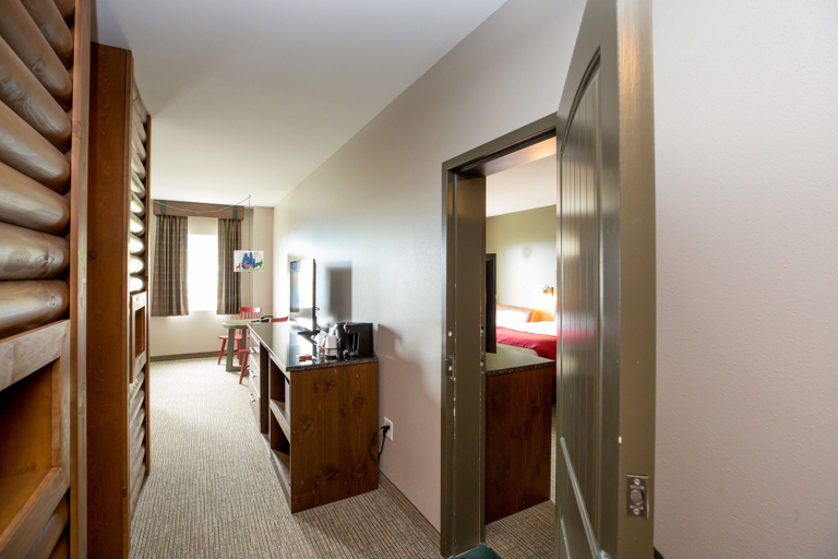 Bedroom 2, Great Wolf Lodge Illinois, Lake