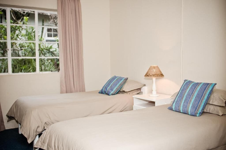 Bedroom 3, Trennerys Hotel, Amathole