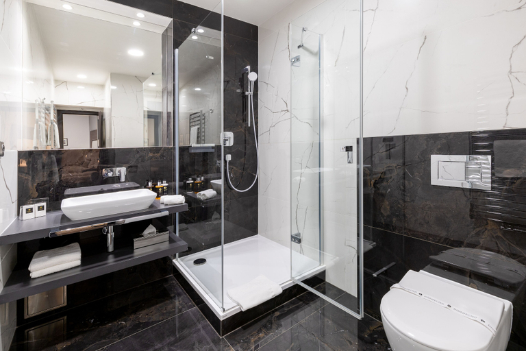 Bathroom 5, Hotel Ikona, Praha 1