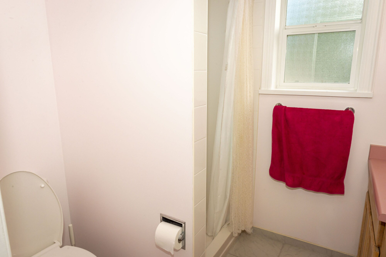 Bathroom, Anita's Bed & Breakfast, Fraser Valley