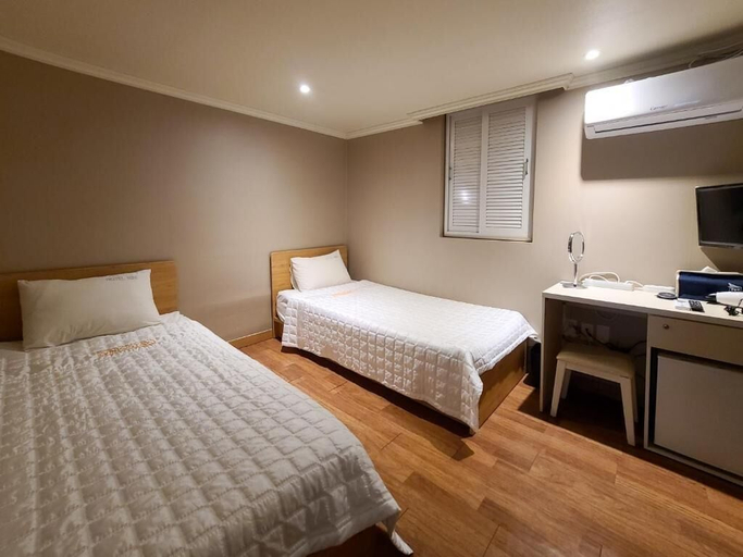 Bedroom 4, Hotel Mini, Busanjin