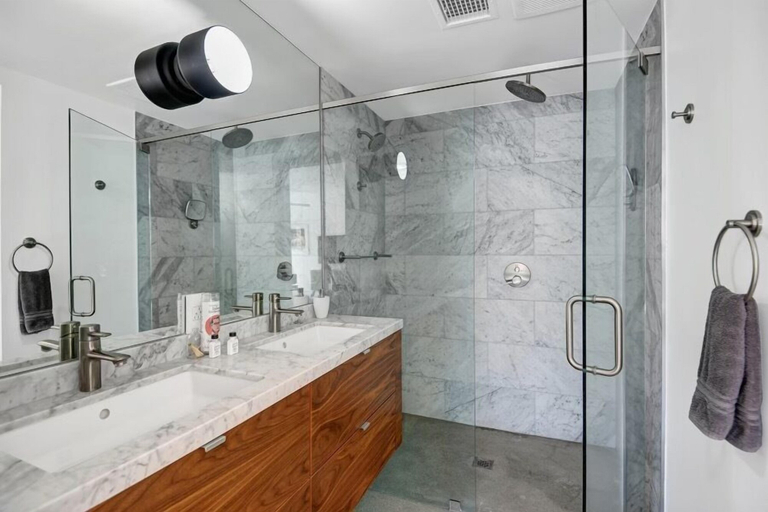 Bathroom 3, Wexler Steel House, Riverside