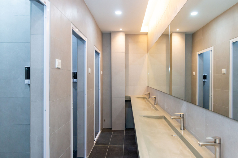 Bedroom 4, Momostay Capsule Hotel, Penang Island