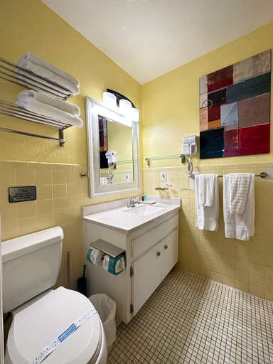 Bathroom 4, Sheridan Suites Apartments Hotel, Broward