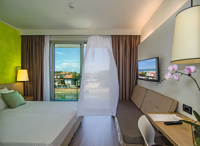 Bedroom 2, Hotel Viareggio, Lucca