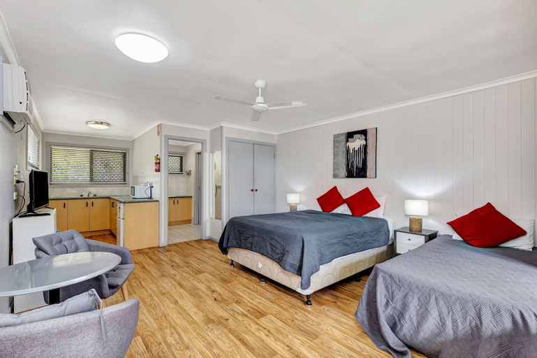 Sanctuary Lakes Fauna Retreat, Hervey Bay - Pt A