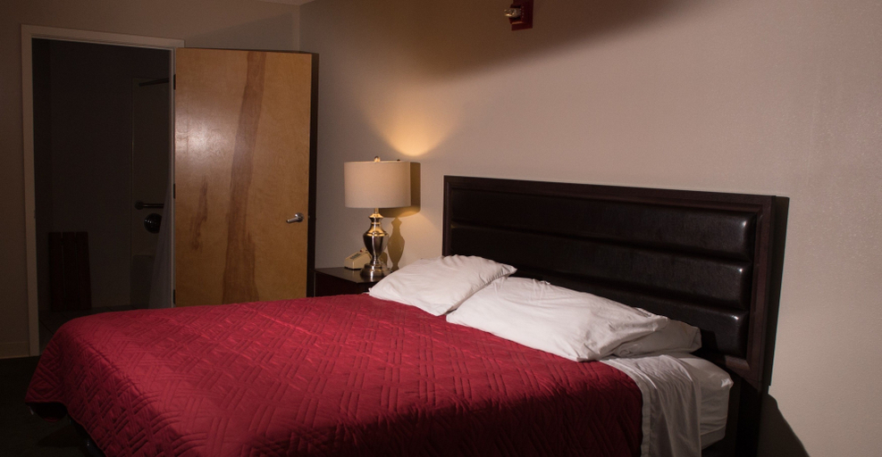 Bedroom 2, Motel 103, Ouachita