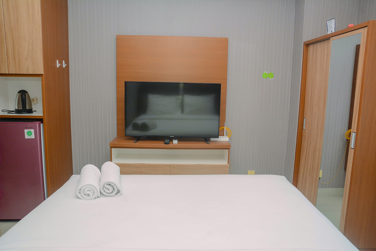 Bedroom 3, Comfortable Studio Grand Kamala Lagoon Apartment By Travelio, Bekasi