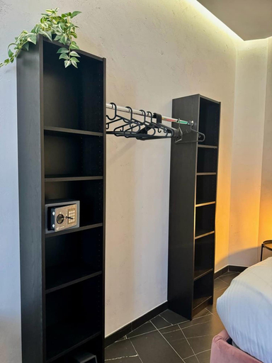 Bedroom 4, Le Colonne B&b, Napoli