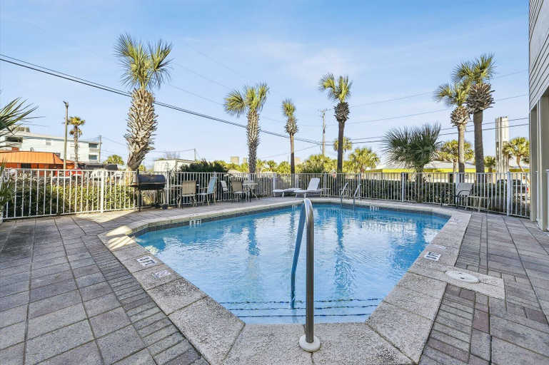 Sport & Beauty, Second Wind By Book That Condo, Bay