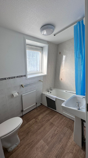 Bathroom 4, The Bruce Hotel , Dumfries and Galloway