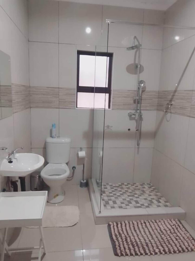 Bathroom 3, New View Luxury Inn, Ngamiland West