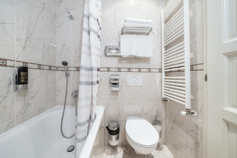 Bathroom 4, Hotel Raffaello Prague, Praha 2
