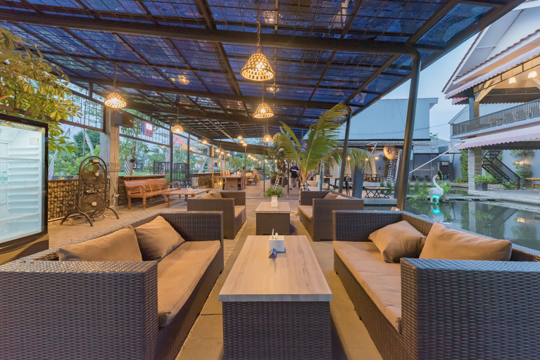 Food & Drinks 5, Urbanview Hotel Khayrizsan Tasikmalaya by RedDoorz, Tasikmalaya