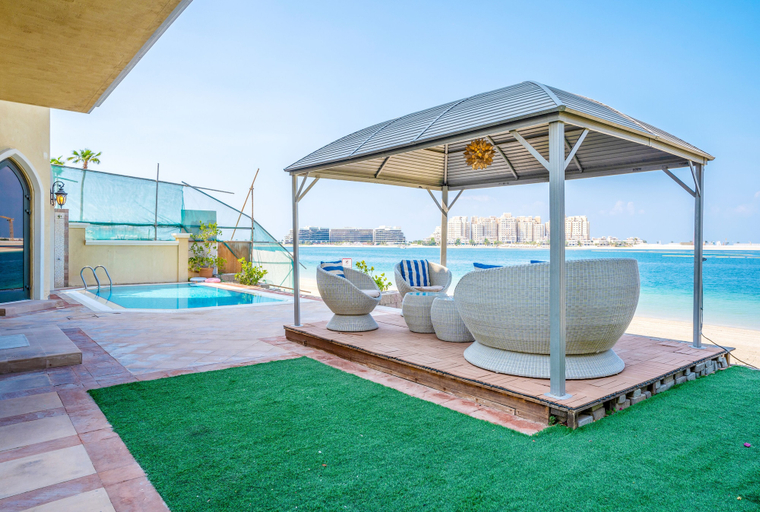 Outdoor pool 3, 5BR Beach & pool villa in Palm, Dubai