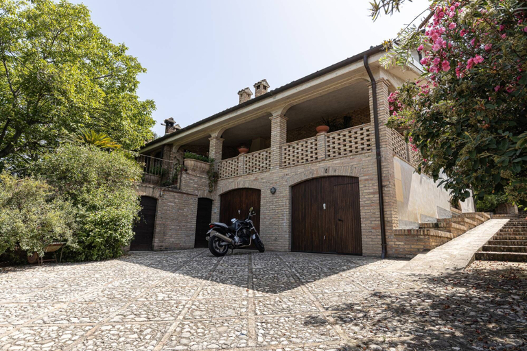 Exterior & Views 2, B&B Villa dei Desideri, Chieti