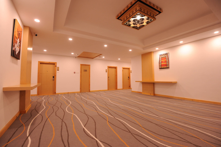 Others 5, Hotel Thimphu Central, Chang