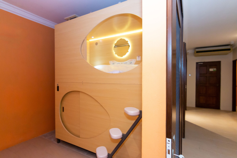 Bathroom 6