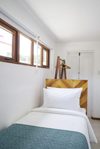 Bedroom 2, Seaworthy Boracay, Malay