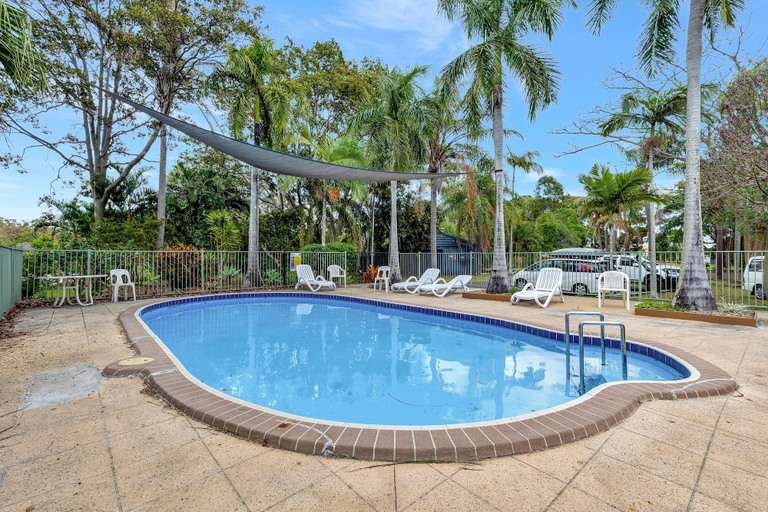 Sport & Beauty 5, Sanctuary Lakes Fauna Retreat, Hervey Bay - Pt A
