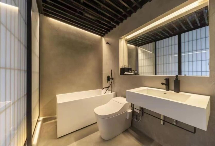 Bathroom 4, AMANECER HOTEL, Chūō