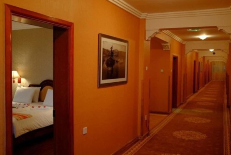 Bedroom 2, Abyssinia Renaissance Hotel, Addis Abeba