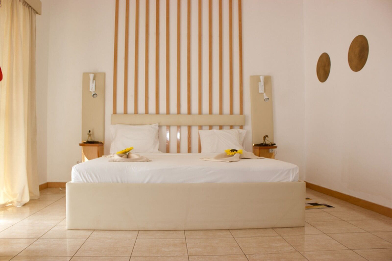 Bedroom 2, Hotel Restaurant Falucho Paradise Beach
