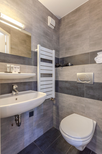 Bathroom 4, Hajé Waterlodge en hotel ark de Aalscholver, Lelystad