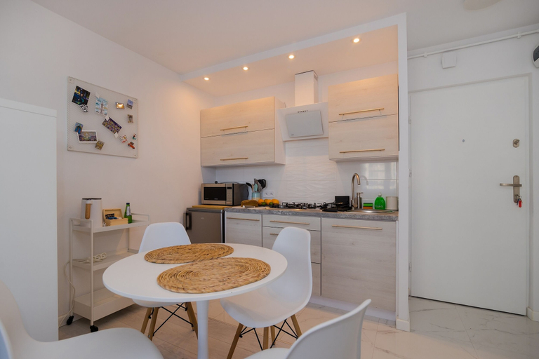 Others 5, ShortStayPoland Batorego B139, Warsaw