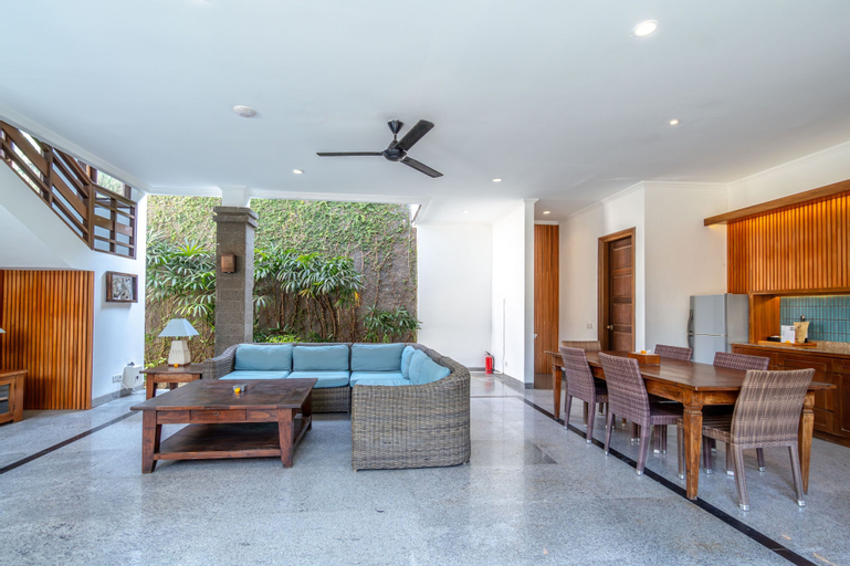 Dining Room 8