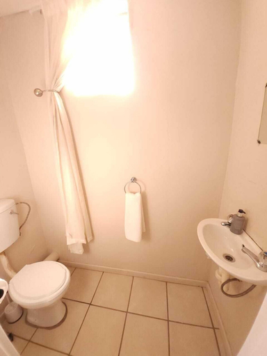 Bathroom 4, Rusplek Guesthouse and Conference Centre, Mangaung