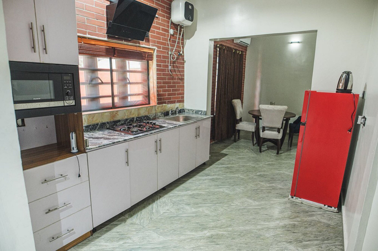 Others 4, Old English Torf Apartment, Owerri Municipal