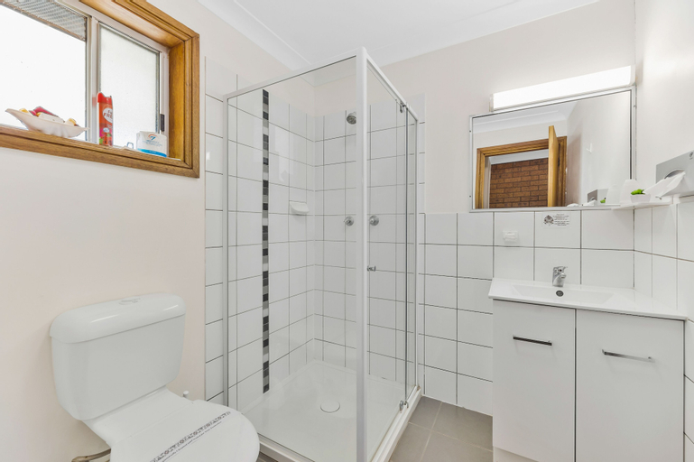 Bathroom 4